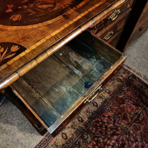 WILLIAM MARY PERIOD MARQUETRY CHEST OF DRAWERS 18THC - ADDITIONAL PHOTO 4