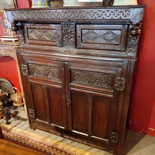 CHARLES 1ST OAK COURT CUPBOARD C1640 - ADDITIONAL PHOTO 2