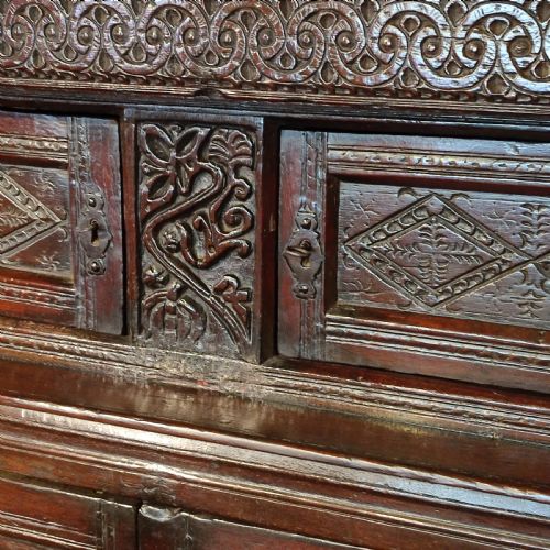 CHARLES 1ST OAK COURT CUPBOARD C1640 - ADDITIONAL PHOTO 6