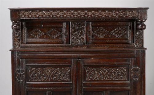 CHARLES 1ST OAK COURT CUPBOARD C1640 - ADDITIONAL PHOTO 1
