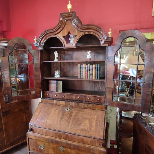 SUPERB EARLY 18THC WALNUT BUREAU BOOKCASE - ADDITIONAL PHOTO 4