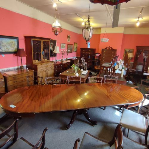 Mahogany Circular Extending Dining Table C1830