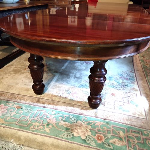 GILLOWS SUPERB 19THC MAHOGANY EXTENDING DINING TABLE - ADDITIONAL PHOTO 2