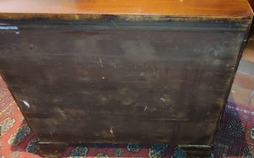 GEORGE 3RD MAHOGANY CHEST OF DRAWERS WITH BRUSHING SLIDE - ADDITIONAL PHOTO 1