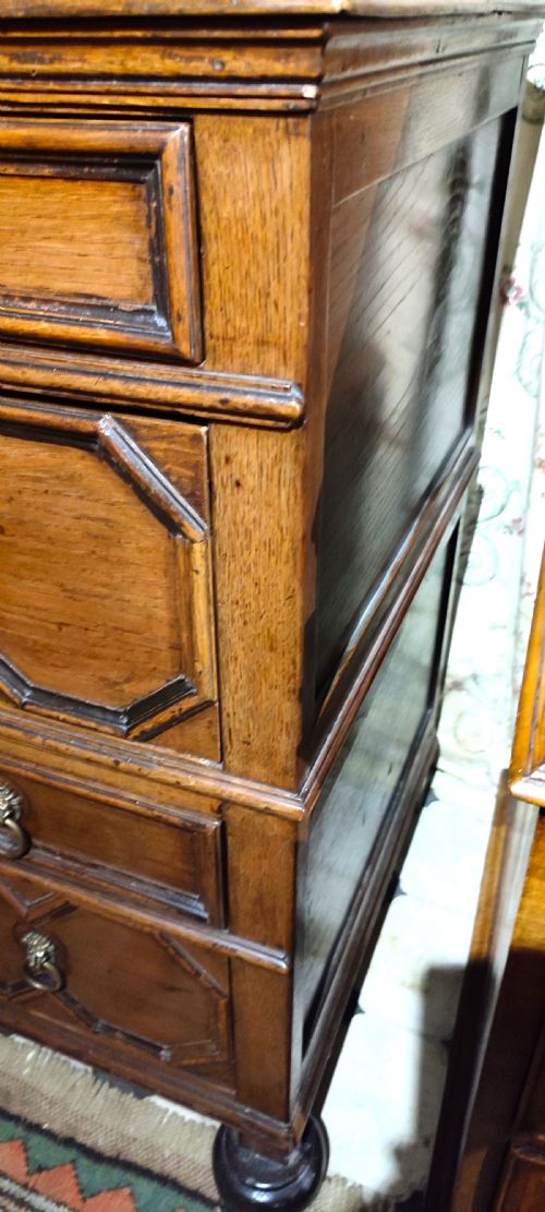 18THC OAK CHEST OF DRAWERS - ADDITIONAL PHOTO 3