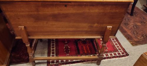 19THC WALNUT DOUGH BIN - ADDITIONAL PHOTO 3