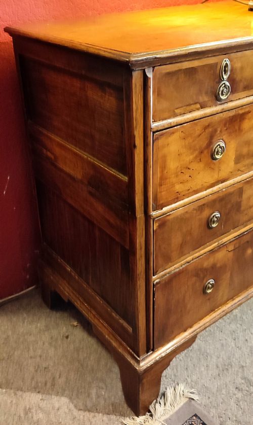 WILLIAM MARY OAK WALNUT CHEST OF DRAWERS - ADDITIONAL PHOTO 1