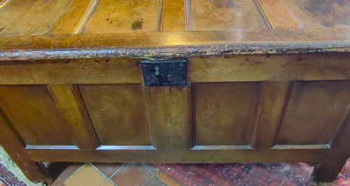 17THC OAK COFFER - ADDITIONAL PHOTO 1
