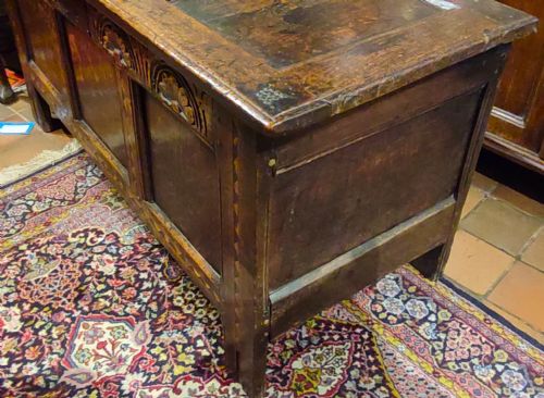 17THC INLAID OAK COFFER - ADDITIONAL PHOTO 1