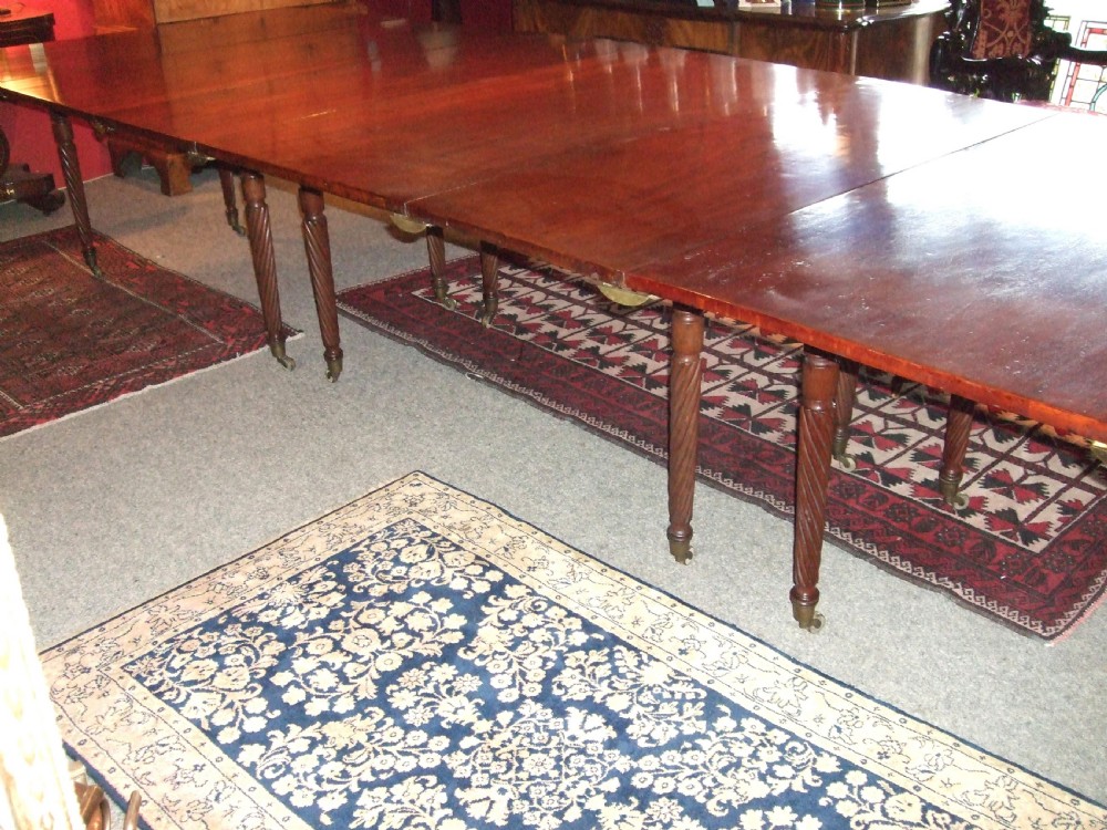Restored Regency Mahogany Extending Dining Table with 4 Leaves View III