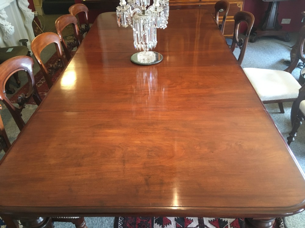 William 1Vth Mahogany extending Dining Table with 3 Leaves View II