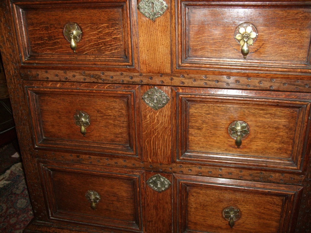 Queen Anne Period Oak Chest of Drawers C.1700 View VI