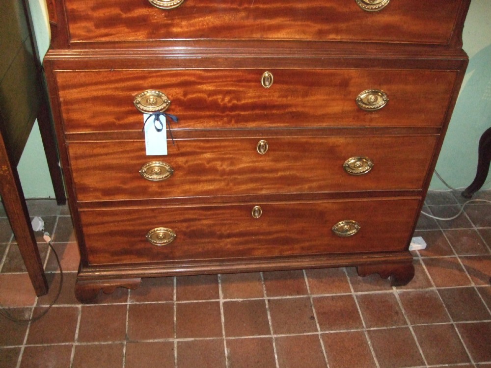 Fine 18thc Mahogany Chest on Chest
(Chanel Islands) View II