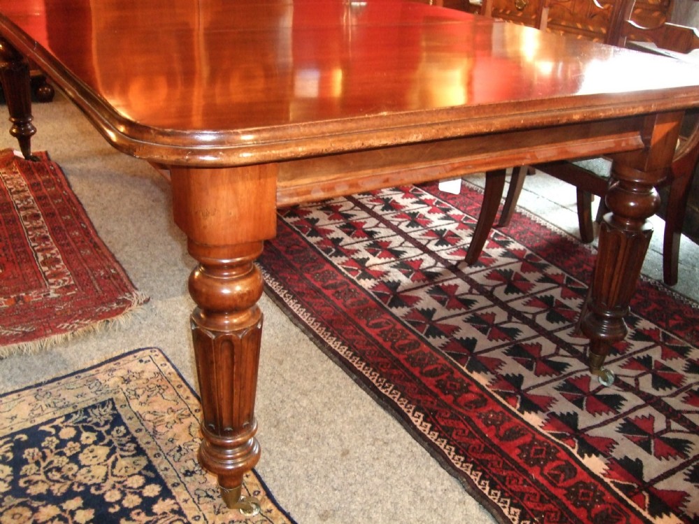 Early Victorian Wind Out Mahogany Dining Table with 2 Leaves. View IV