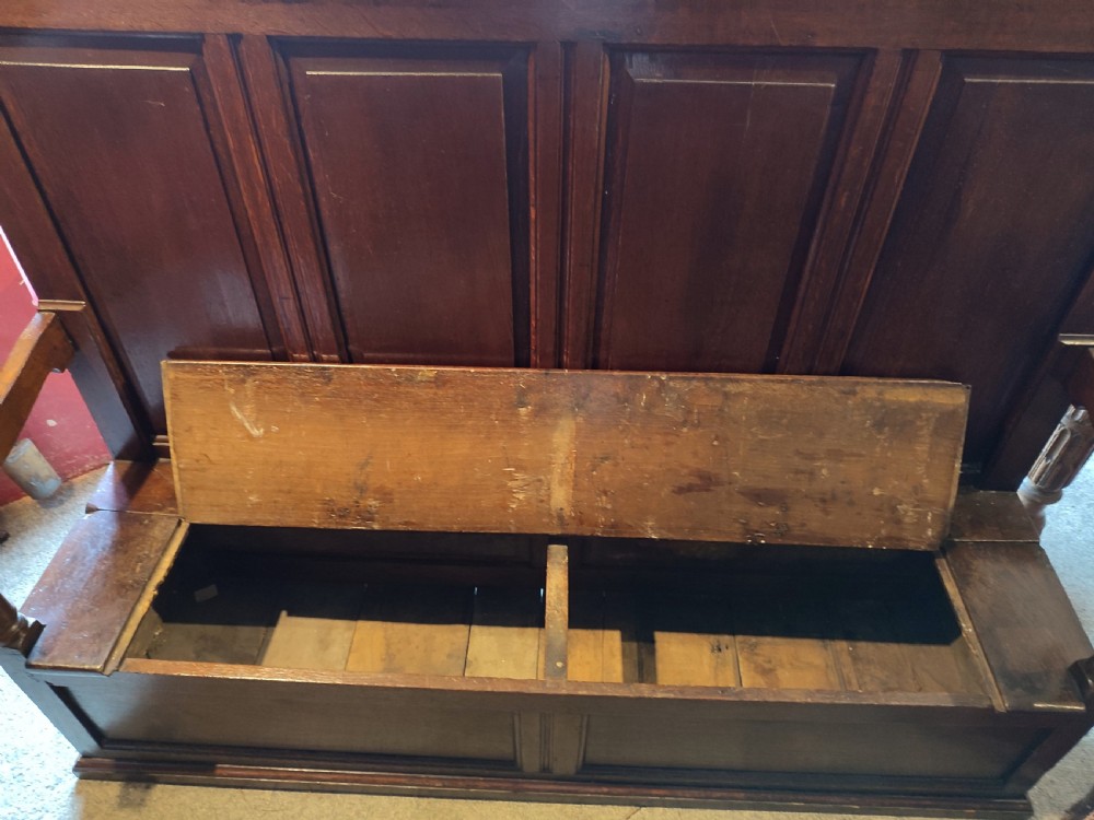 Early 18thC Oak Box Settle View III