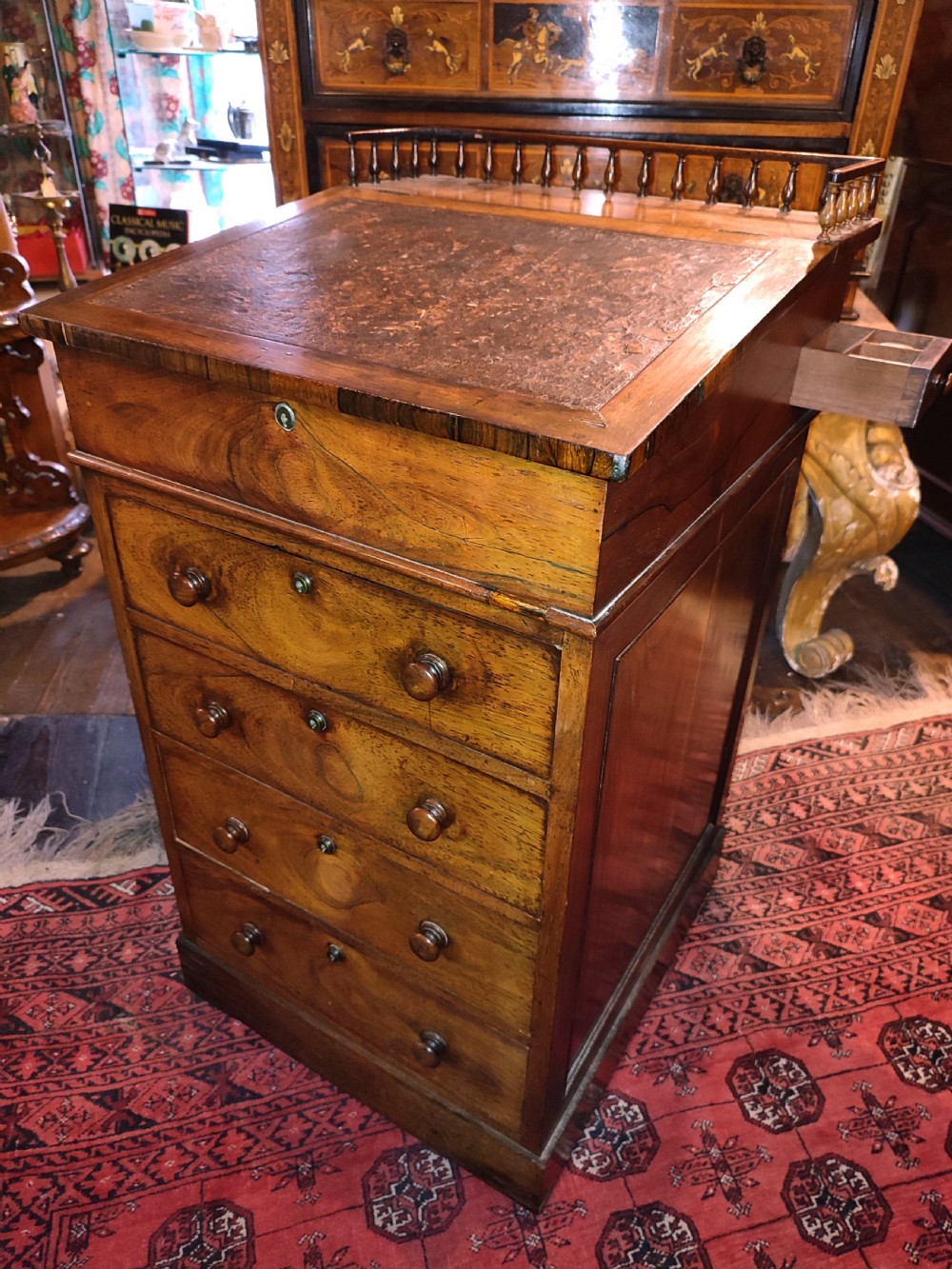 Regency Rosewood Davenport of Small Proportions