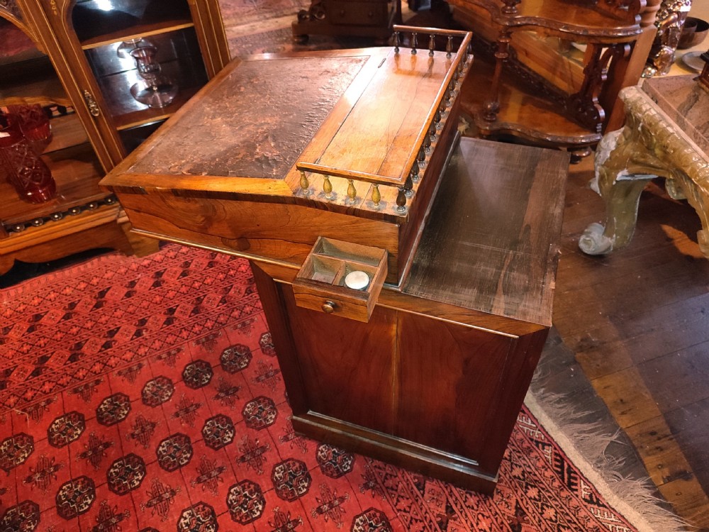 Regency Rosewood Davenport of Small Proportions View II