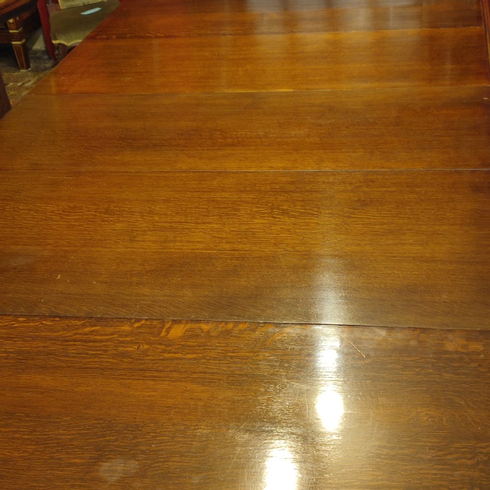 Victorian Oak Extending Dining Table Pull Out with 3 Leaves View IV