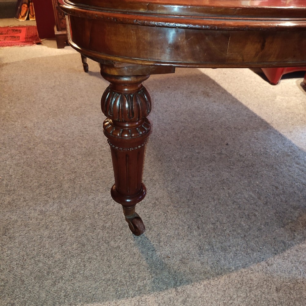 Extending Victorian Mahogany Dining Table with 3 Leaves. View III