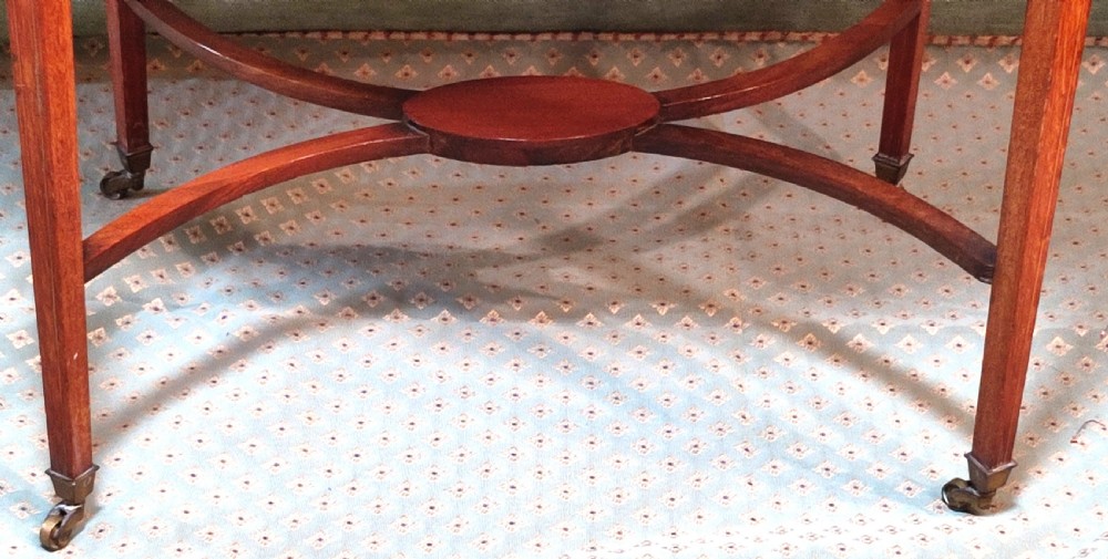 Edwardian Mahogany & Inlaid with Satinwood Oval Table View III