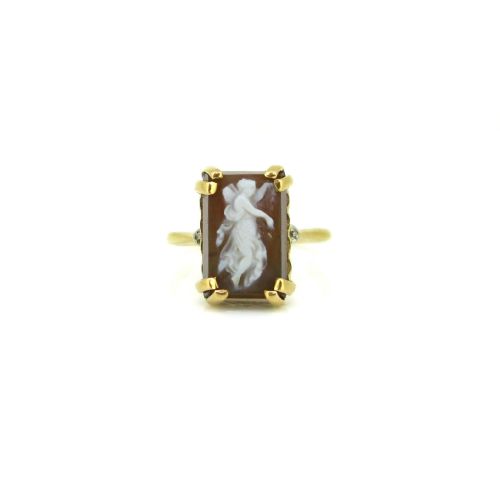 fig 1. French Antique Psyche Agate Cameo ring, 18kt yellow gold circa 1880