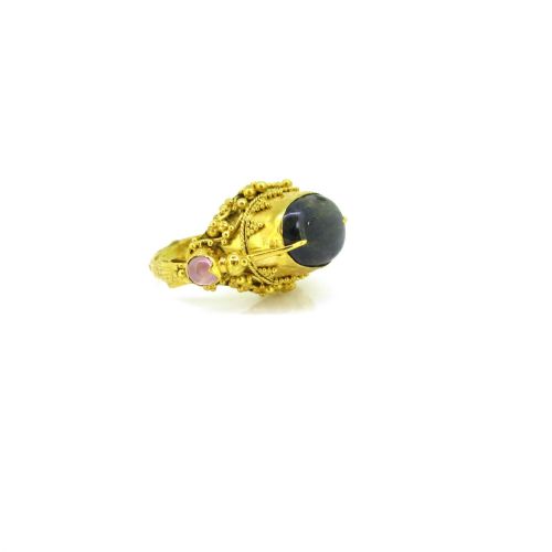 fig 1. Antique Etruscan Revival Star Sapphire Ring, 16kt gold, circa 1830