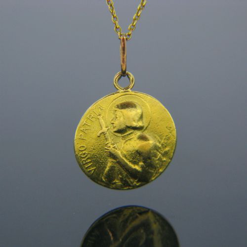 Antique Joan of Arc Pendant, Circa 1900, 18kt Yellow Gold, France
