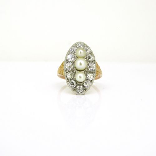 fig 2. Antique Belle Epoque 3 Naturals Pearls and Diamonds ring, 18kt gold and platinum, France circa 1910