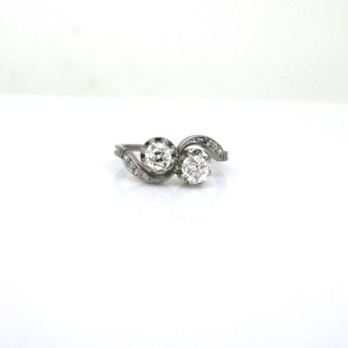 fig 2. Antique Toi et Moi Crossover Old Mine Diamonds Ring, circa 1910, 18kt white gold and platinum