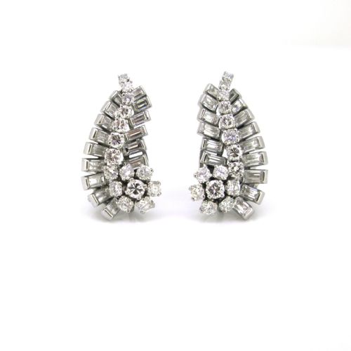fig 1. Art Deco 6ct Diamonds Earrings Clips, 18kt white Gold and Platinum, France, circa 1930