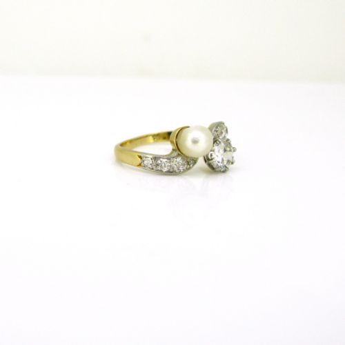 EDWARDIAN TOI ET MOI CROSSOVER NATURAL PEARL DIAMONDS RING 18KT GOLD AND PLATINUM CIRCA 1910 - ADDITIONAL PHOTO 2