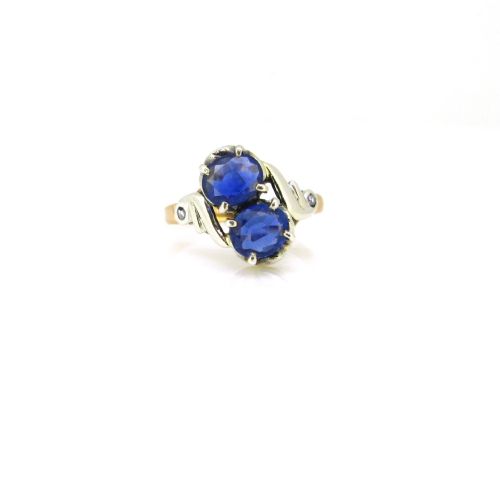 fig 1. Art Nouveau Toi et Moi Sapphires and Rose cut Diamonds Ring, 18kt yellow gold and silver, circa 1900