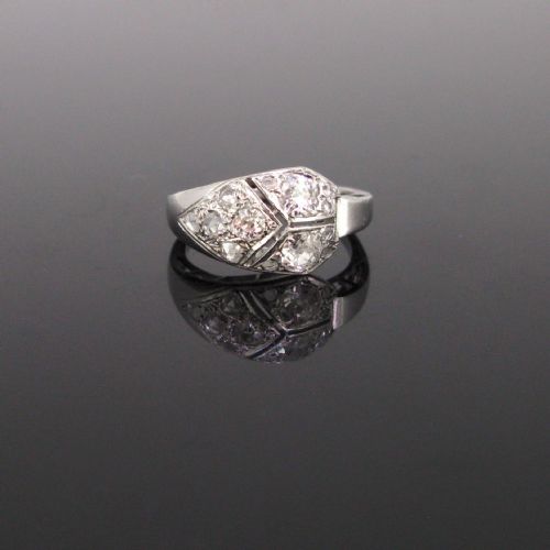 Art Deco Diamonds Ring, 18kt White Gold and Platinum, Circa 1920