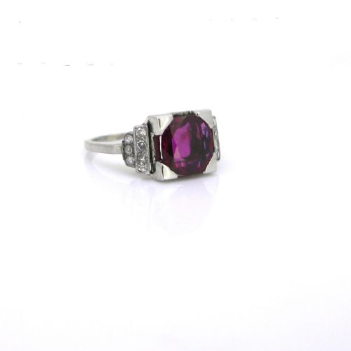 fig 1. Art Deco Ruby Diamonds Ring, 18kt white gold and platinum, circa 1925