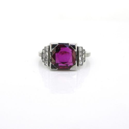 fig 2. Art Deco Ruby Diamonds Ring, 18kt white gold and platinum, circa 1925
