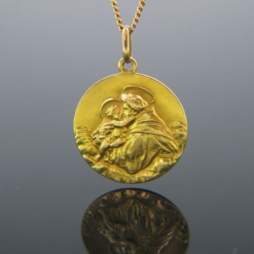 Vintage Religious St Antoine Medal Pendant, 18kt Gold