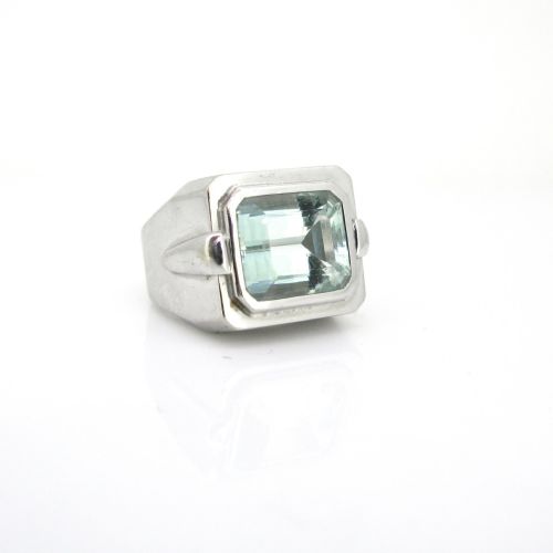 fig 1. Retro 9.50ct Aquamarine Tank Ring, 18kt white gold, circa 1950