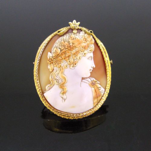 Antique Victorian Antinous as Dionysos Shell Cameo Pendant Brooch, 18kt Yellow Gold, France, Circa 1880