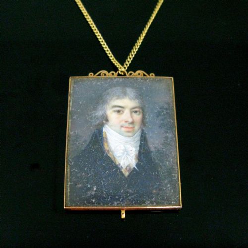 Antique Late Georgian Remembrance Portrait Hair Back Pendant, 18kt Yellow Gold, Early 19th Century