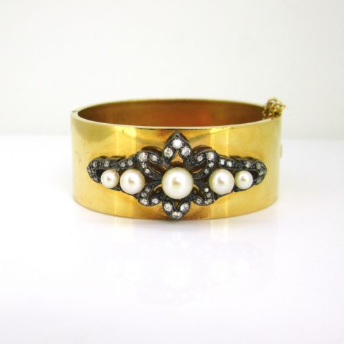 fig 1. Antique Cultured Pearls and Diamonds Bangle, 18kt yellow gold and silver, circa 1905