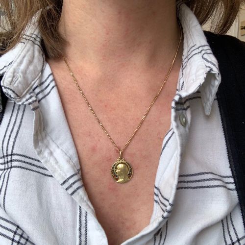 ANTIQUE ART NOUVEAU PLIQUE A JOUR RELIGIOUS MEDAL BY SELLIER FRANCE CIRCA 1900 - ADDITIONAL PHOTO 3