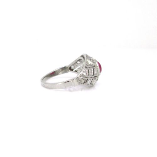 ANTIQUE BELLE EPOQUE RUBY CABOCHON DIAMONDS BOMBE RING PLATINUM FRANCE CIRCA 1910 - ADDITIONAL PHOTO 3