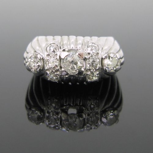 Retro Diamonds Ribbed Ring, 18kt Gold and Platinum, France, Circa 1940