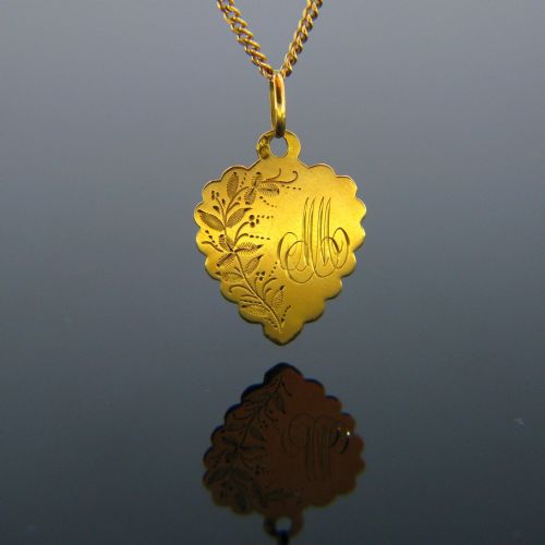 antique art nouveau heart shaped pendant 18k yellow gold circa 1900 - CATEGORY: ANTIQUE JEWELLERY - DATED 1900