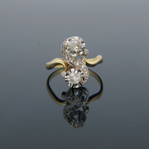 antique edwardian old cut diamonds toi et moi ring 18kt gold and platinum circa 1905 - CATEGORY: ANTIQUE JEWELLERY - DATED 1910