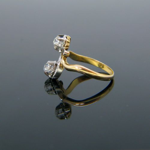 ANTIQUE EDWARDIAN OLD CUT DIAMONDS TOI ET MOI RING 18KT GOLD AND PLATINUM CIRCA 1905 - ADDITIONAL PHOTO 4