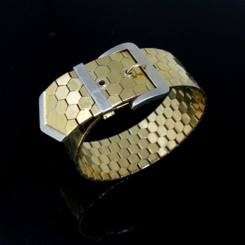 retro two tones gold belt buckle bracelet 18kt yellow and white gold france circa 1940 - CATEGORY: ANTIQUE JEWELLERY - DATED 1940