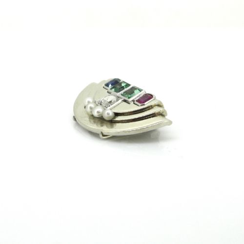 ART DECO EMERALD RUBY SAPPHIRE AND PEARL CLIP BROOCH 18KT GOLD AND PLATINUM CIRCA 1925 - ADDITIONAL PHOTO 3