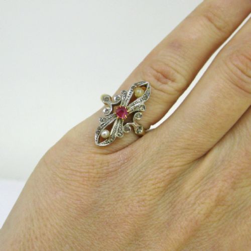 ANTIQUE RUBY PEARLS AND DIAMONDS MARQUISE RING 18KT GOLD AND PLATINUM CIRCA 1910 - ADDITIONAL PHOTO 5