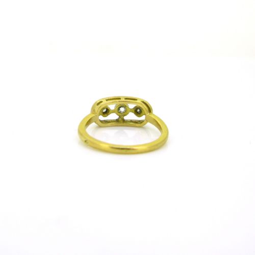 ART DECO THREE STONES DIAMONDS RING 18KT YELLOW GOLD AND PLATINUM CIRCA 1925 FRANCE - ADDITIONAL PHOTO 5